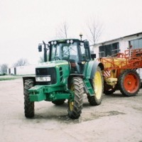 Výrobca príslušenstva pre traktory a kolies pre poľnohospodársku techniku Poľsko